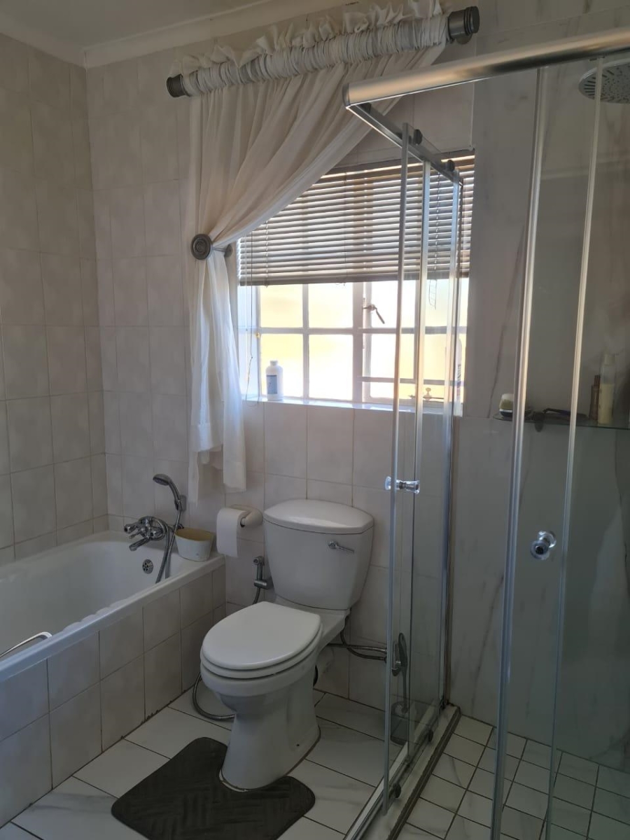 3 Bedroom Property for Sale in Boschdal North West